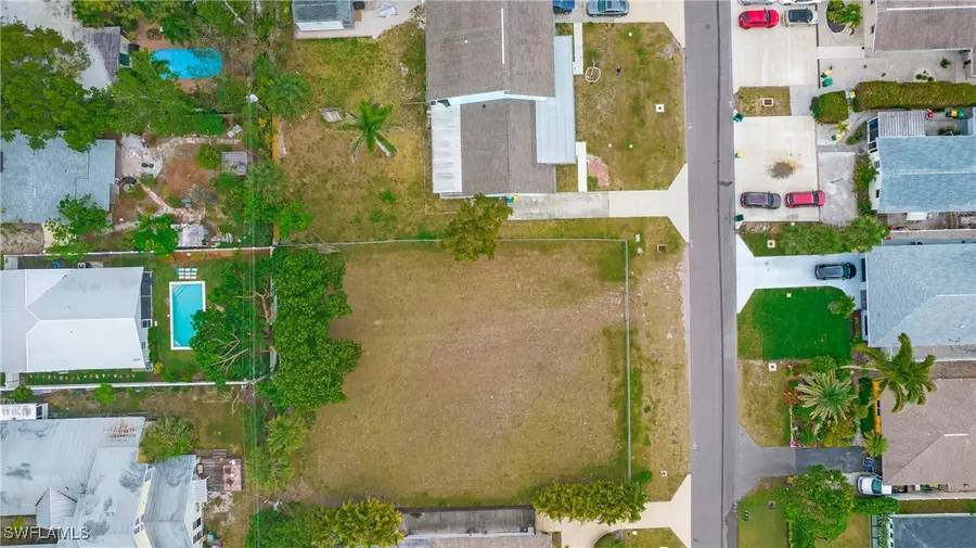 713 109th Avenue N, Naples, FL 34108 - Image #3