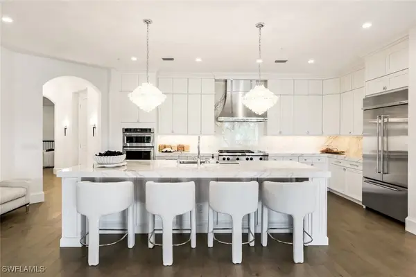 16366 Corsica Way #201, Naples, FL 34110