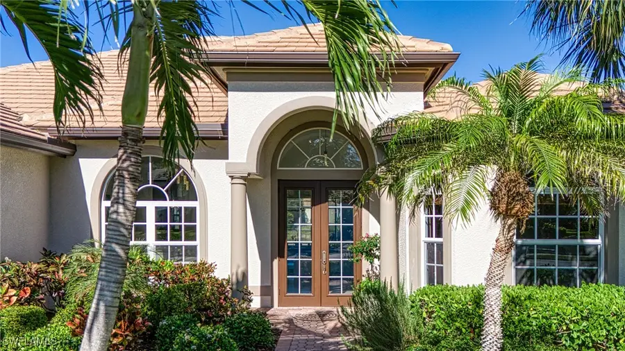 379 Cypress Way W, Naples, FL 34110 - Image #3