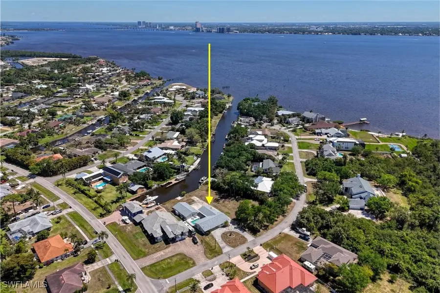 1888 Coral Circle, North Fort Myers, FL 33903 - Image #3