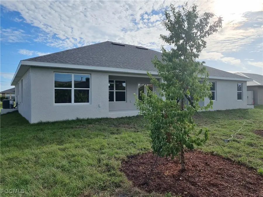 201 NW 9th Terrace, Cape Coral, FL 33993 - Image #2