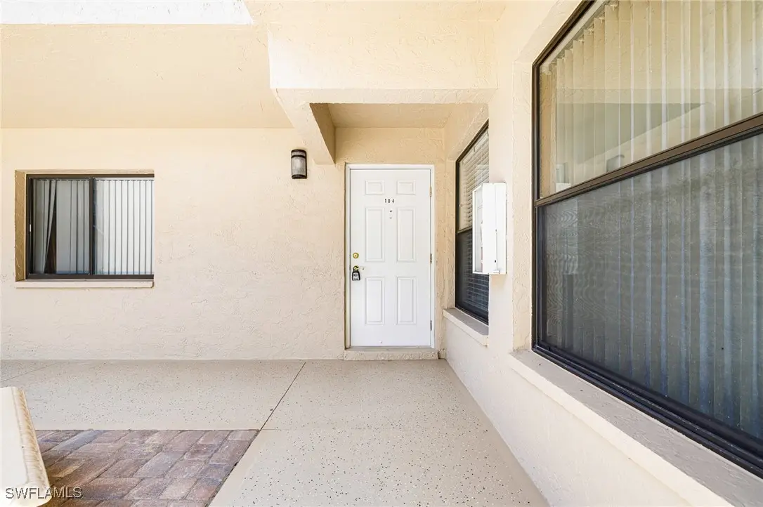 9648 Windsor Gardens Lane #104, Fort Myers, FL 33919 - Image #1