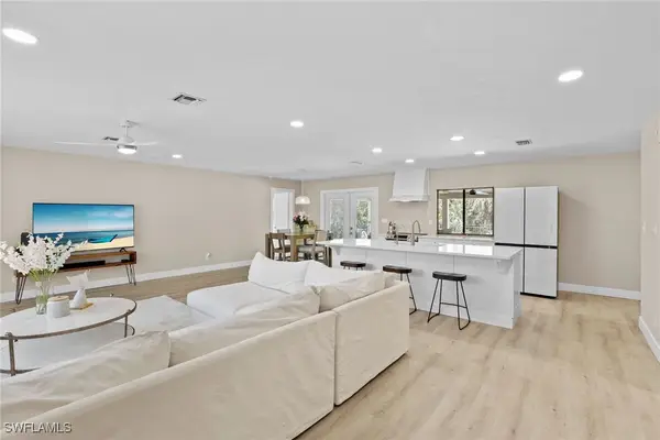 3221 68th Street Sw, Naples, FL 34105