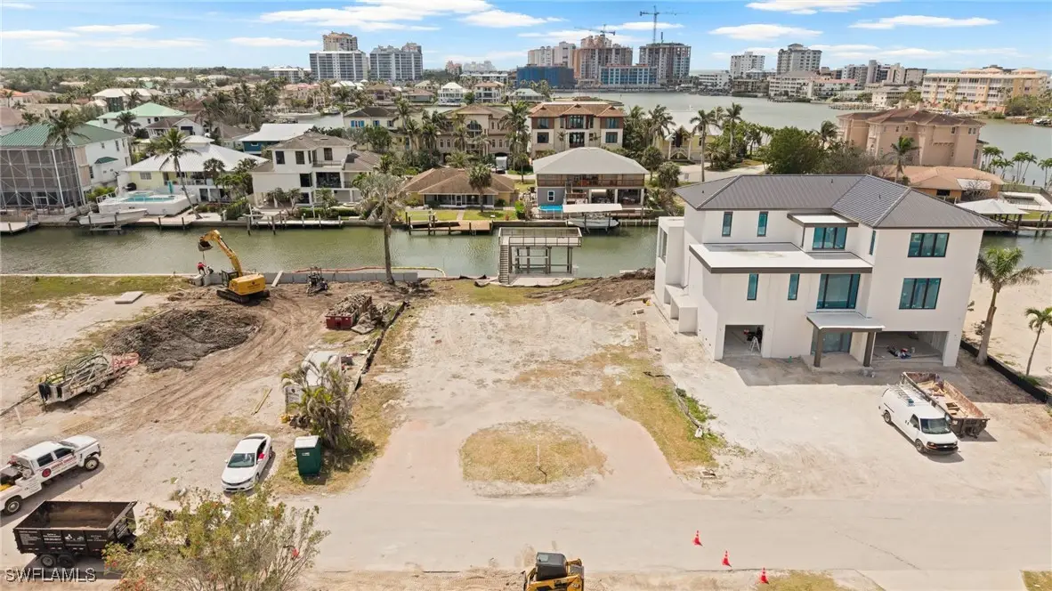 270 Trade Winds Avenue, Naples, FL 34108 - Image #1