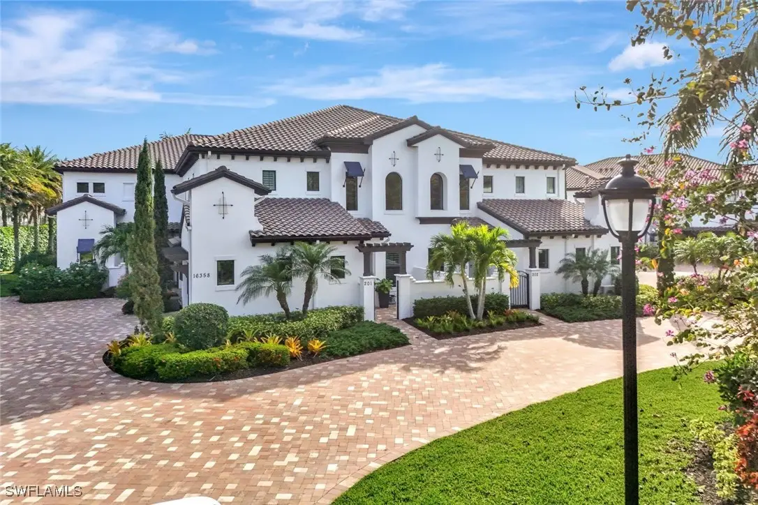 16358 Corsica Way #201, Naples, FL 34110 - Image #1