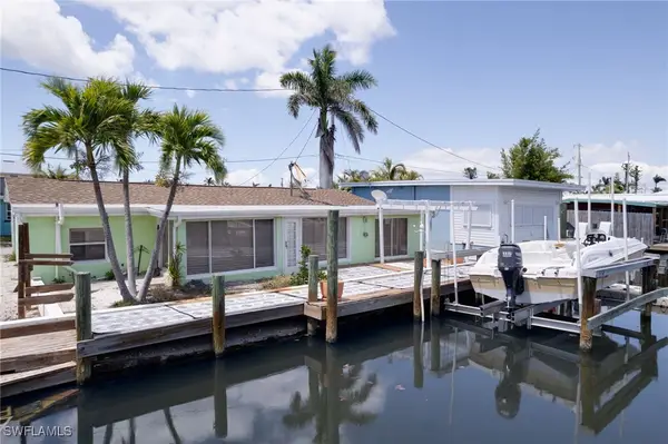 2647 Pine Street, Matlacha, FL 33993