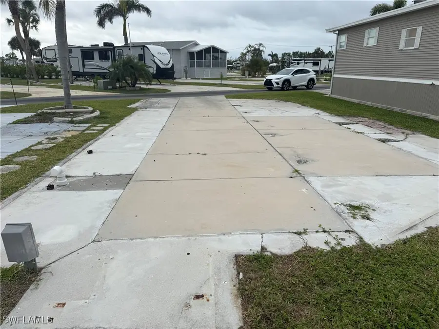 19681 Summerlin #43 Road, Fort Myers, FL 33908 - Image #3