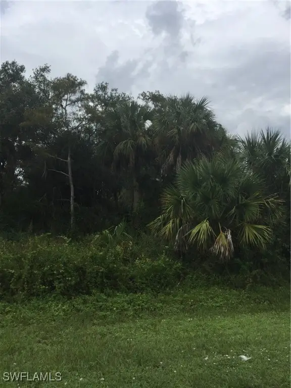 Tbd 22nd St Ne, Naples, FL 34120