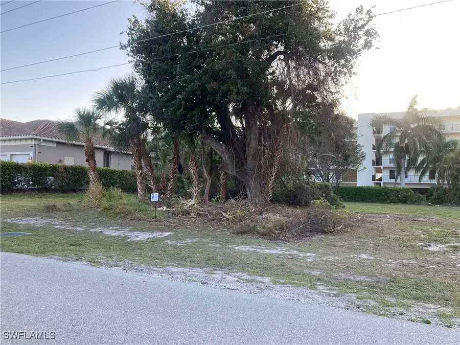 748 Seagrape Drive, Marco Island, FL 34145 - Image #2