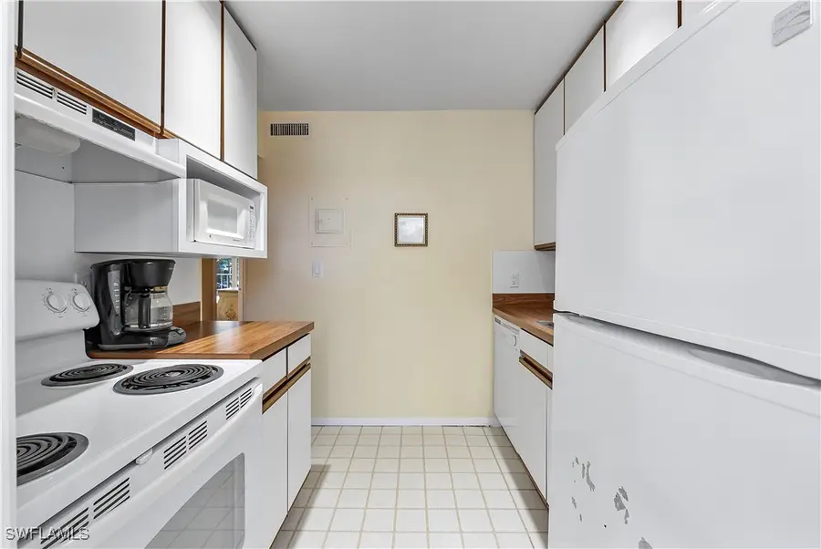 676 12th Avenue S #676, Naples, FL 34102 - Image #2