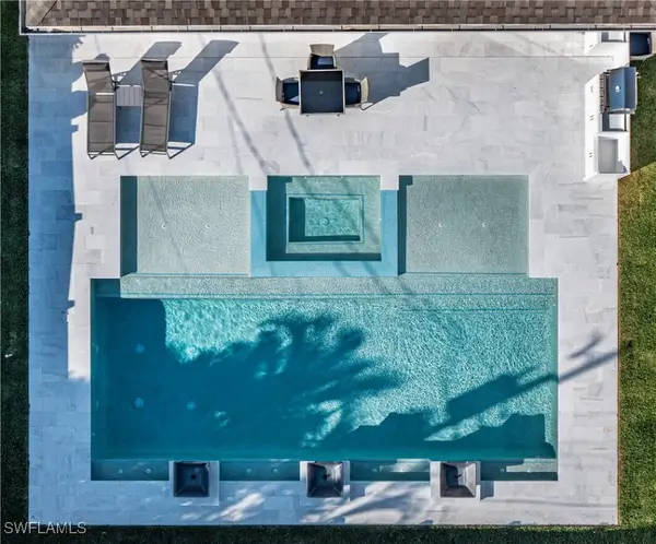 668 104th Avenue N, Naples, FL 34108