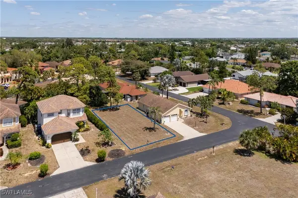 11264 Coimbra Lane, Bonita Springs, FL 34135