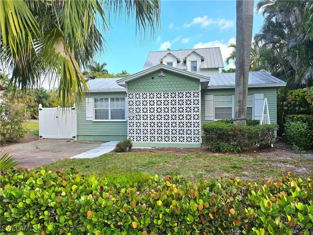 835 9th Avenue S, Naples, FL 34102 - Image #1