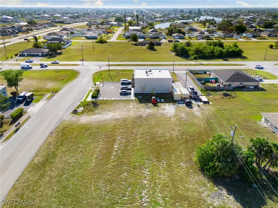 813 NE 7th Terrace, Cape Coral, FL 33909 - Image #2