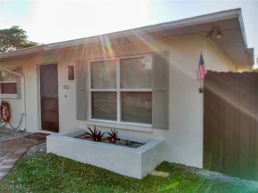593 92nd Avenue N #A & B, Naples, FL 34108 - Image #2