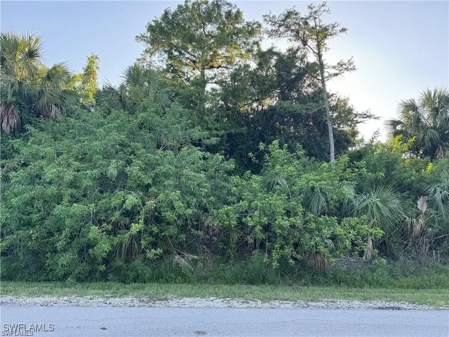 441 6th St Se Street W, Naples, FL 34117 - Image #3