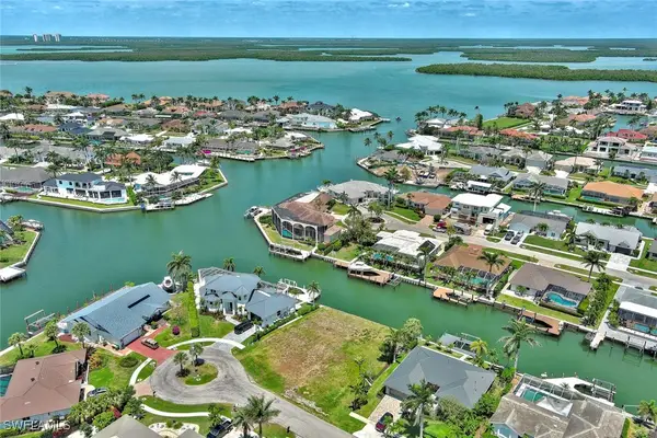225 Geranium Court, Marco Island, FL 34145