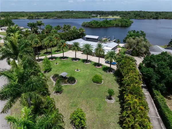 14562 Riverside Drive, Fort Myers, FL 33905
