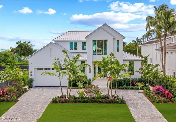 1380 Pelican Avenue, Naples, FL 34102