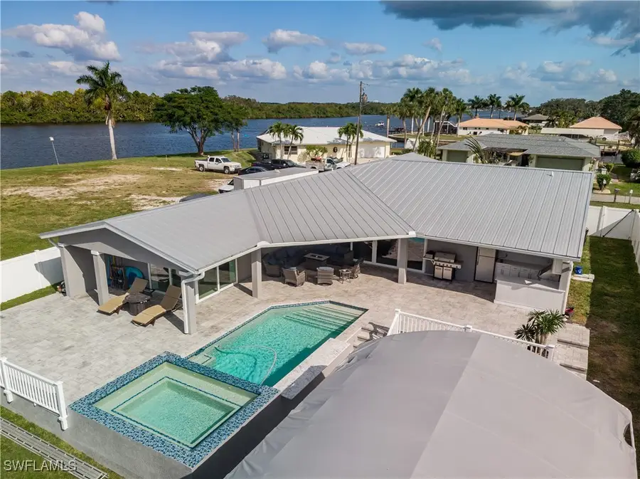 2195 Havana Avenue, Fort Myers, FL 33905 - Image #2