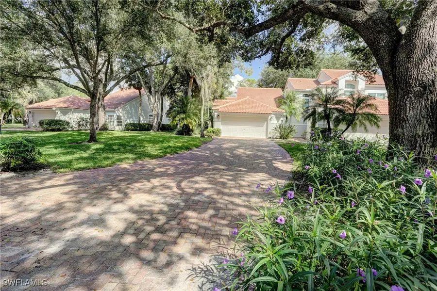 130 Amblewood Lane #8-801, Naples, FL 34105 - Image #2