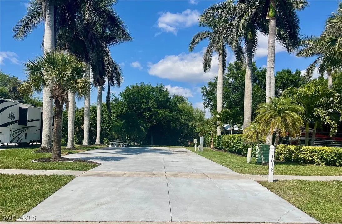 1012 Diamond Lake Circle S, Naples, FL 34114 - Image #1