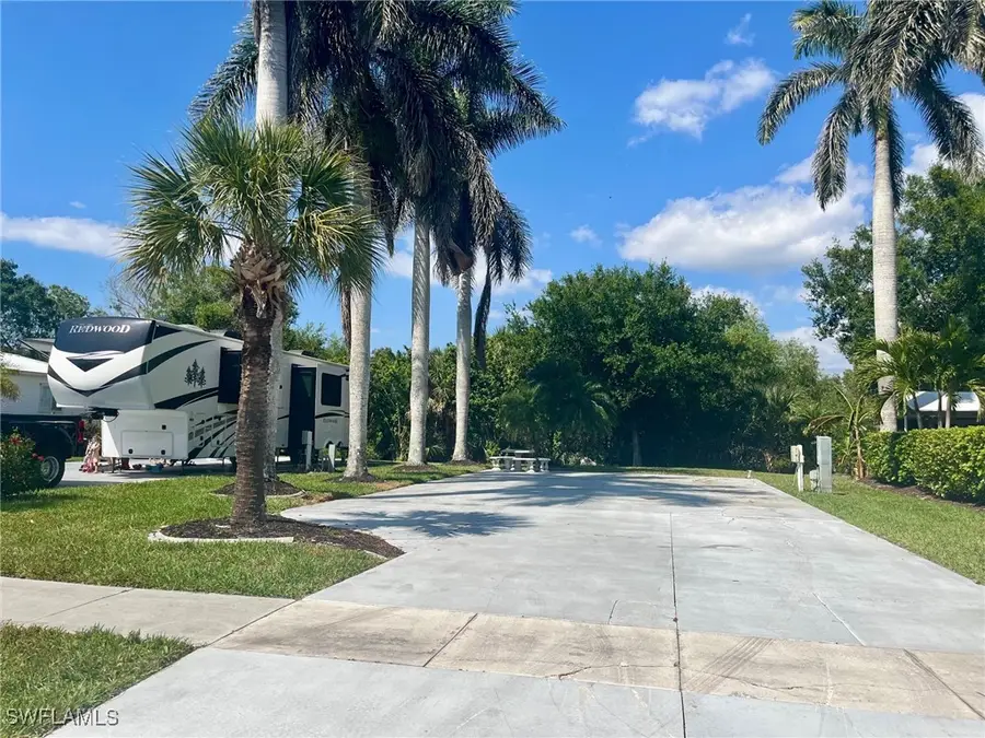 1012 Diamond Lake Circle S, Naples, FL 34114 - Image #3