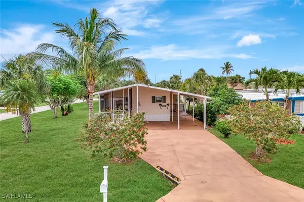 524 Menton Lane, Naples, FL 34112