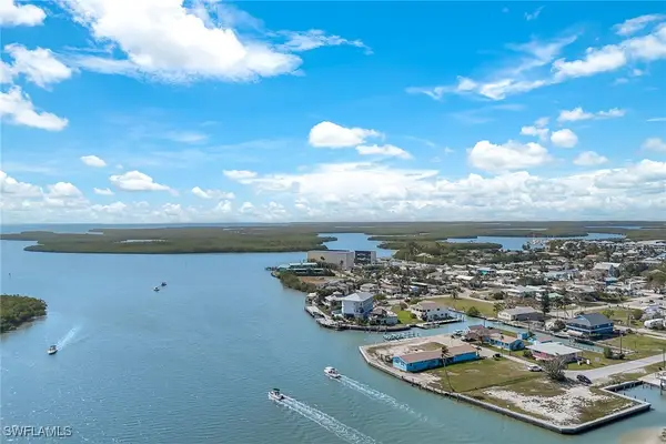 110 East Court, Naples, FL 34140