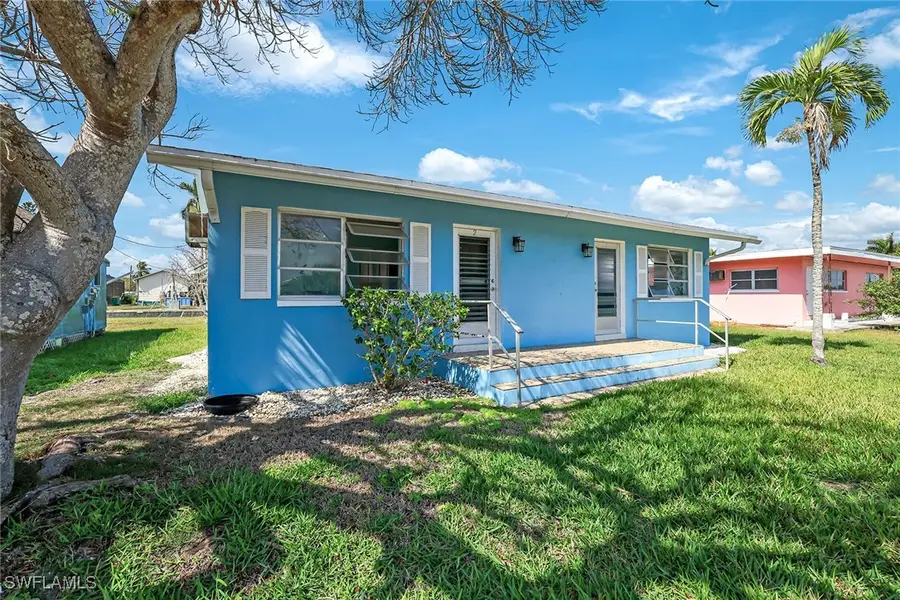 110 East Court, Goodland, FL 34140 - Image #3