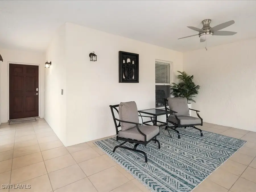 698 99th Avenue N, Naples, FL 34108 - Image #2