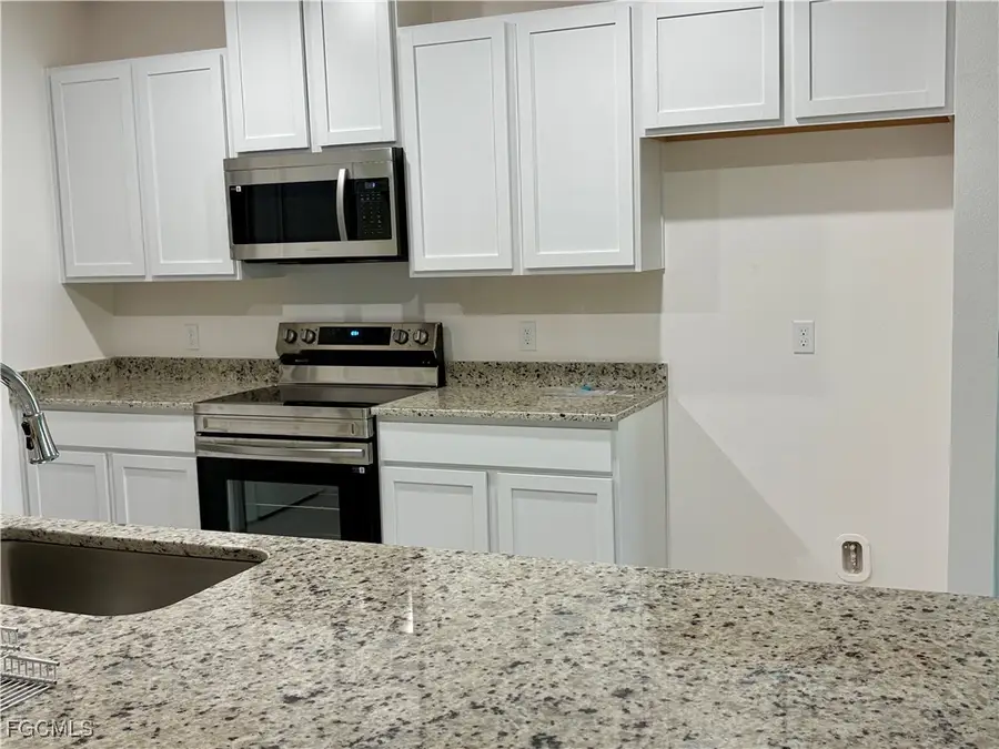 407 SW 19th Avenue, Cape Coral, FL 33991 - Image #2