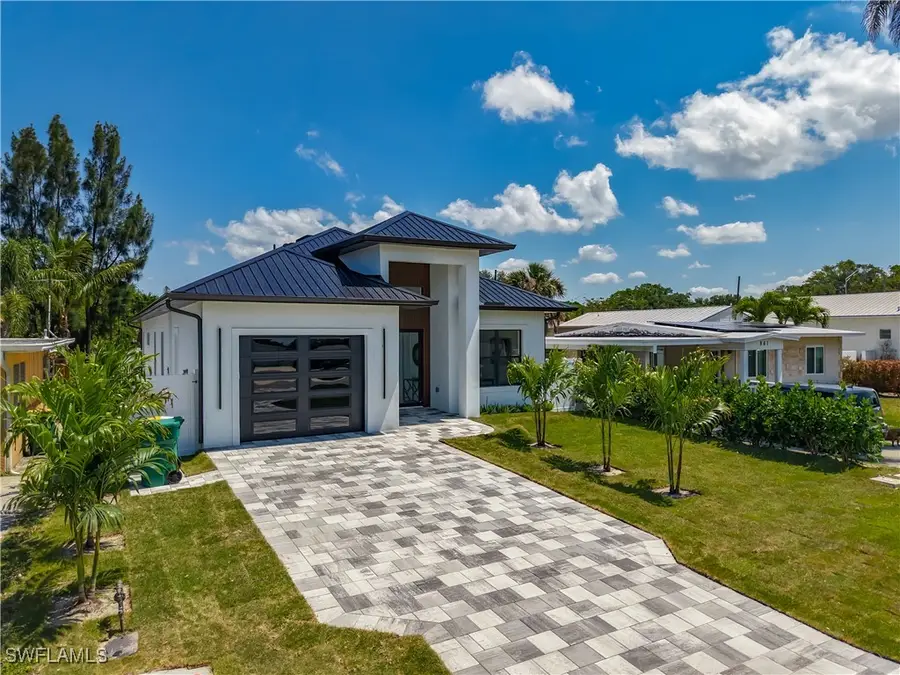 857 95th Avenue N, Naples, FL 34108 - Image #2