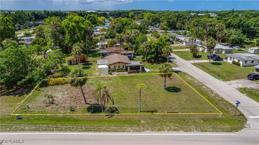 335 Ottumwa Avenue, Fort Myers, FL 33905 - Image #3