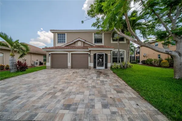 11141 Lakeland Circle, Fort Myers, FL 33913