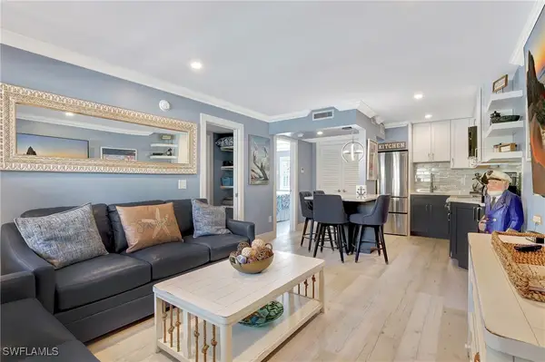 1295 Gulf Shore Boulevard S #136, Naples, FL 34102