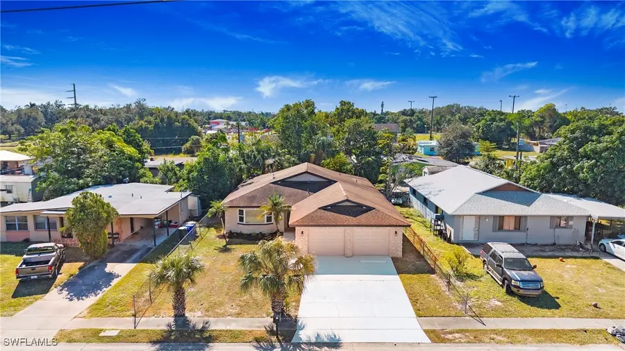 3148 Apache Street, Fort Myers, FL 33916 - Image #2