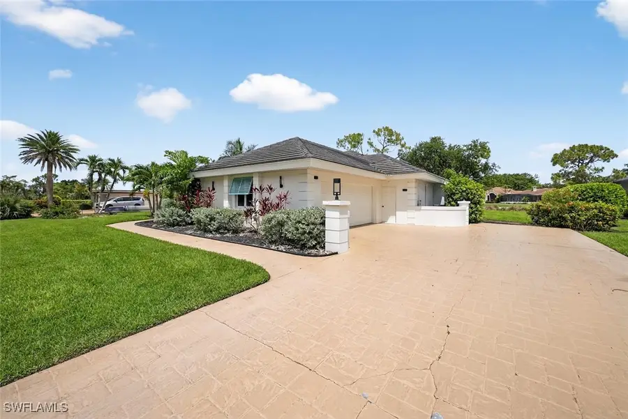 15721 Lockmaben Avenue, Fort Myers, FL 33912 - Image #2