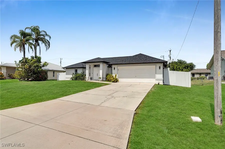 637 SW 9th Avenue, Cape Coral, FL 33991 - Image #2