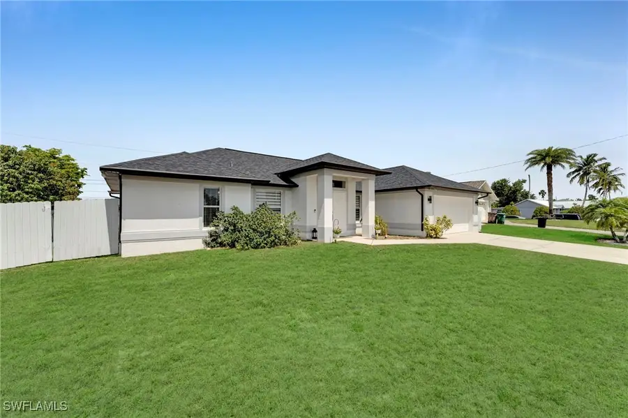 637 SW 9th Avenue, Cape Coral, FL 33991 - Image #3