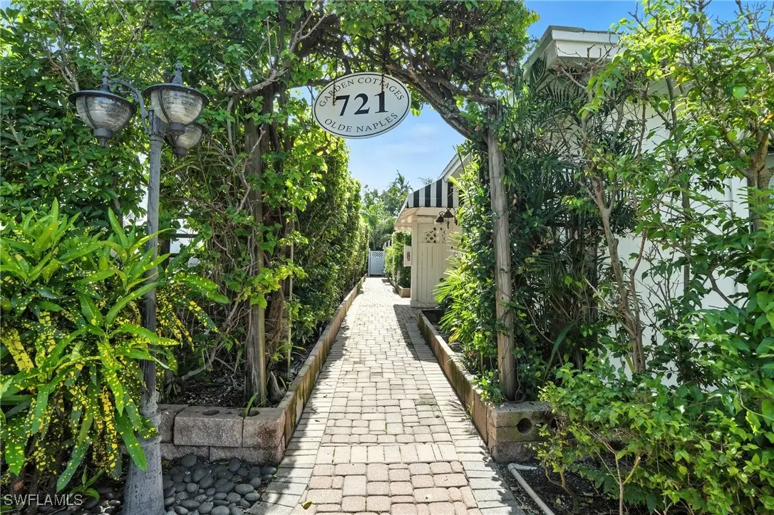 721 9th Street S #4, Naples, FL 34102 - Image #1