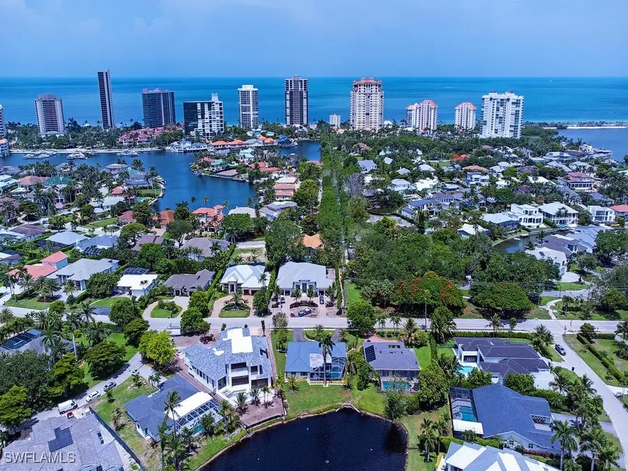 4856 Crayton Road, Naples, FL 34103 - Image #3