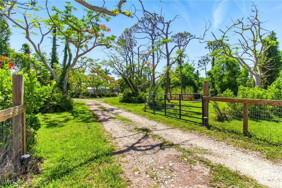 5228 Stringfellow Road, Saint James City, FL 33956 - Image #3