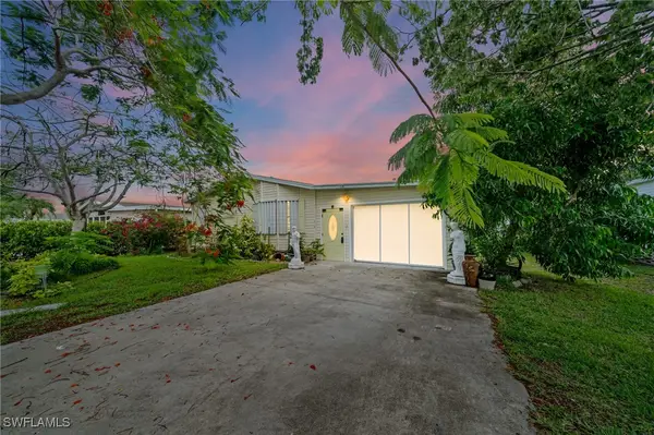 919 Manatee Road, Naples, FL 34114