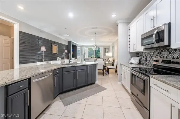 4883 Hampshire Court #105, Naples, FL 34112