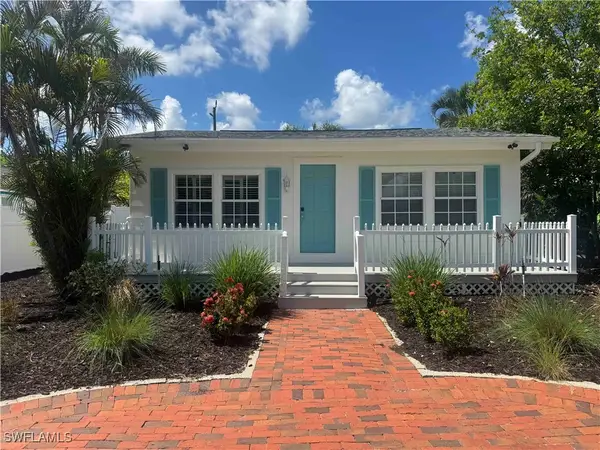 1012 Ridge Street, Naples, FL 34103