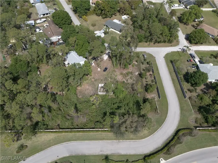2086 Brooklawn Drive, North Fort Myers, FL 33917 - Image #3
