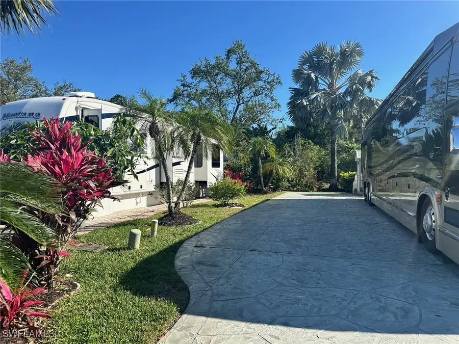 1650 Diamond Lake Circle, Naples, FL 34114 - Image #2