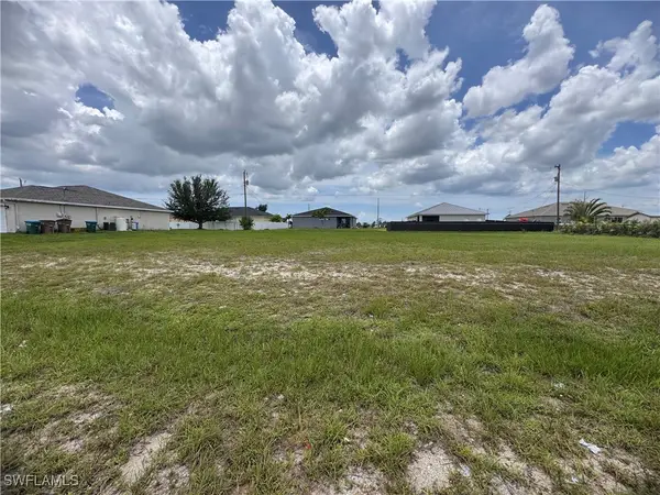 1908 NE 1st Avenue, Cape Coral, FL 33909