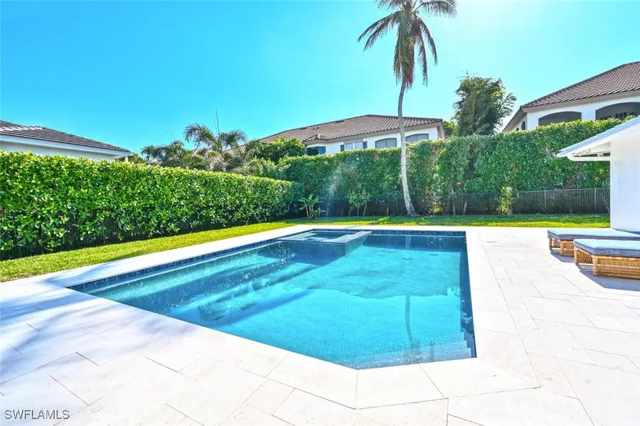 646 Park Shore Drive, Naples, FL 34103 - Image #3